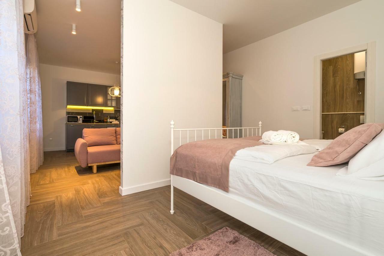 Studio Apartments Marcel Split Exterior foto